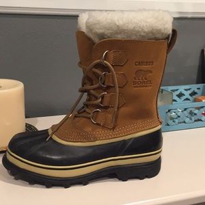 SOREL Caribou (tan)  ***CONSIDER MOST OFFERS**